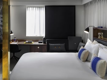 Superior Room, 1 King Bed