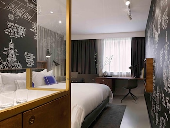Superior Room, 1 King Bed