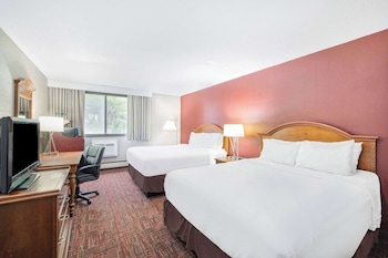 Room, 2 Queen Beds, Non Smoking