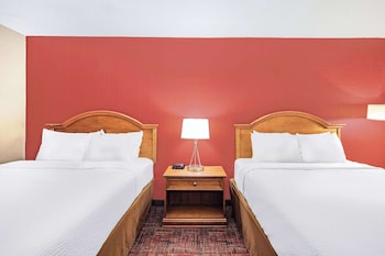 Room, 2 Queen Beds, Accessible, Non Smoking (Mobility, Roll-In Shower)