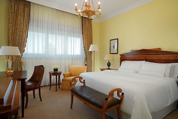 Deluxe Room, 1 King Bed