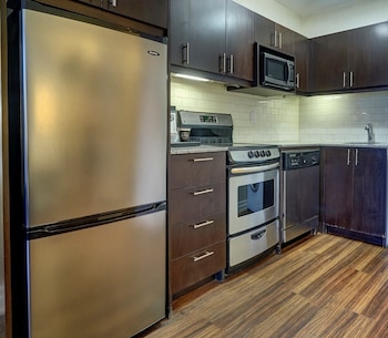 Deluxe One Bedroom Suite