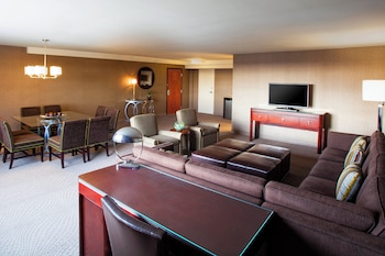 Presidential Suite, 1 King Bed with Sofa bed