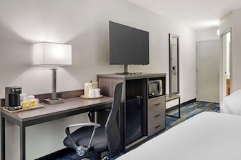 Standard Room, 2 Queen Beds, Non Smoking