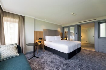 Suite, 1 Bedroom, River View (Swan River View, High Floor)