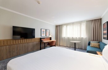 Standard Room, 1 Queen Bed, Accessible