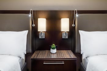 Suite, 1 Bedroom (Boardroom)