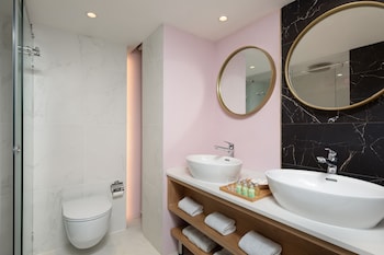 Suite (Low Floor)