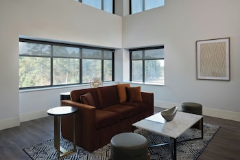 Suite, 1 Bedroom (Mobility Accessible, Roll-In Shower)