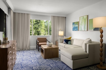 Suite, 2 Bedrooms (2 Queen Beds)