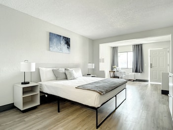 Signature Single Room