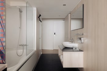 Superior Room, 1 King Bed