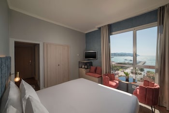 Superior Room (View)