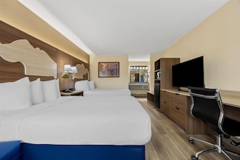 Standard Room, 2 Double Beds, Non Smoking, Refrigerator & Microwave
