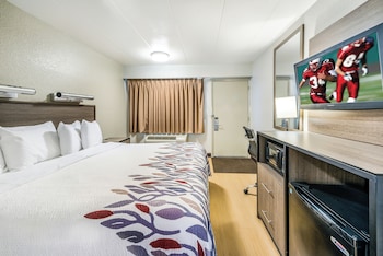 Deluxe Room, 1 King Bed (Smoke Free)
