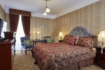 Standard Room, 1 King Bed