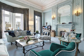 Suite (Scone and Crombie)