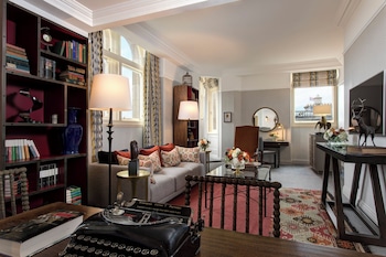 Suite (J.K. Rowling)