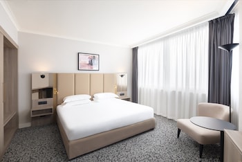 Premium Room, 1 King Bed