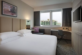 Standard Room, 1 King Bed (Worklife)