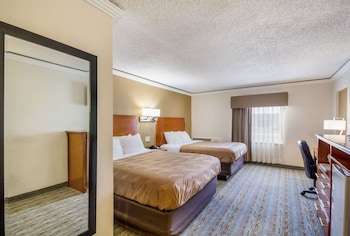 Room, 2 Queen Beds, Accessible, Non Smoking
