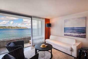 Junior Suite (Ocean, Panoramic)