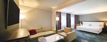 Family Room, 1 King Bed