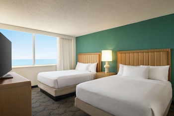 Suite, 2 Queen Beds, Oceanfront, Juliet Balcony