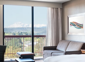 Room, 1 King Bed with Sofa bed, Balcony