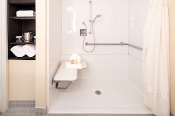 Room, 2 Queen Beds, Accessible, Balcony (Mobility & Hearing)