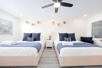 Siesta Bar Side Sleeps 4
