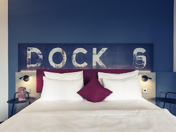 Superior Room, 1 Queen Bed with Sofa bed