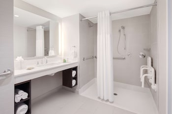 Suite, 1 King Bed, Accessible (Hearing, Roll-in Shower)
