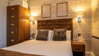 Compact Double Room