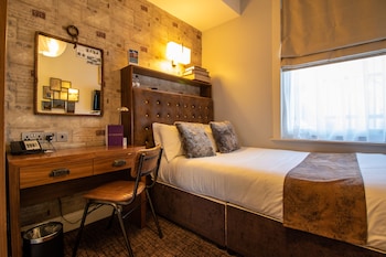 Compact Double Room