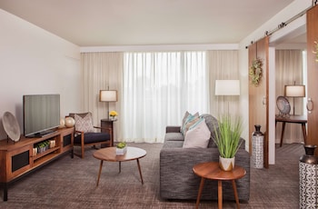 Deluxe Suite, 1 King Bed, Non Smoking