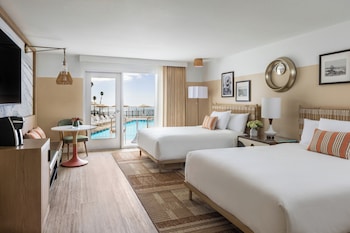 Deluxe Room, 2 Queen Beds, Accessible (Ocean View)