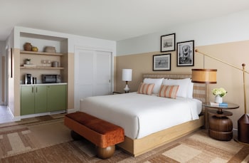Premier Room, 1 King Bed, Accessible (Ocean View)