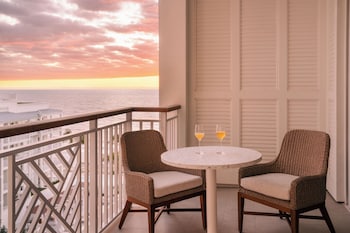 Room, 1 King Bed, Ocean View (Accessible)
