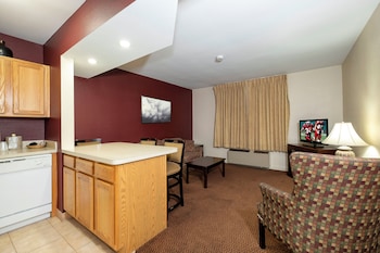 Suite, 1 King Bed with Sofa bed, Non Smoking, Kitchen
