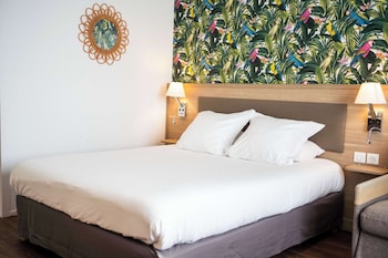 Standard Room, 1 Queen Bed