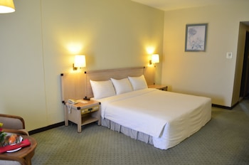 Deluxe River View (Non-Smoking Room)