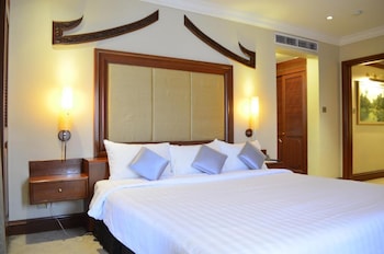 Junior Suite River View (Non-Smoking Room)