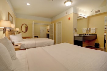 Spa Suite | Two Queen | Fireplace