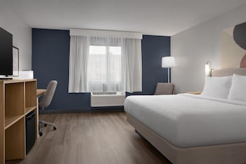 Room, 1 King Bed, Accessible, Bathtub (Mobility)