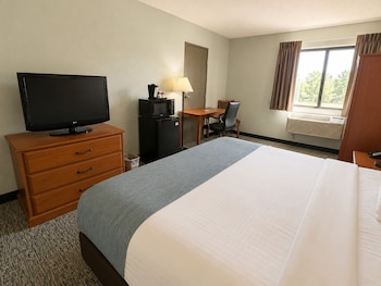 Room, 1 King Bed, Non Smoking (Mobility, Tub w/Grab Bar)