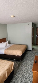 Room, 2 Queen Beds, Non Smoking (No Elevator Access)