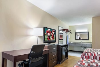 Deluxe Room, 2 Double Beds, Accessible, Non Smoking (Roll-In Shower)