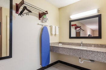 Deluxe Room, 2 Double Beds, Accessible, Non Smoking (Roll-In Shower)