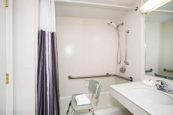 Room, 2 Double Beds, Accessible, Non Smoking (Mobility/Hearing Impaired Accessible)